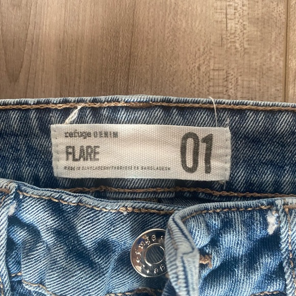 Woman's Vintage Flared Jeans - refuge - Picture 2 of 3